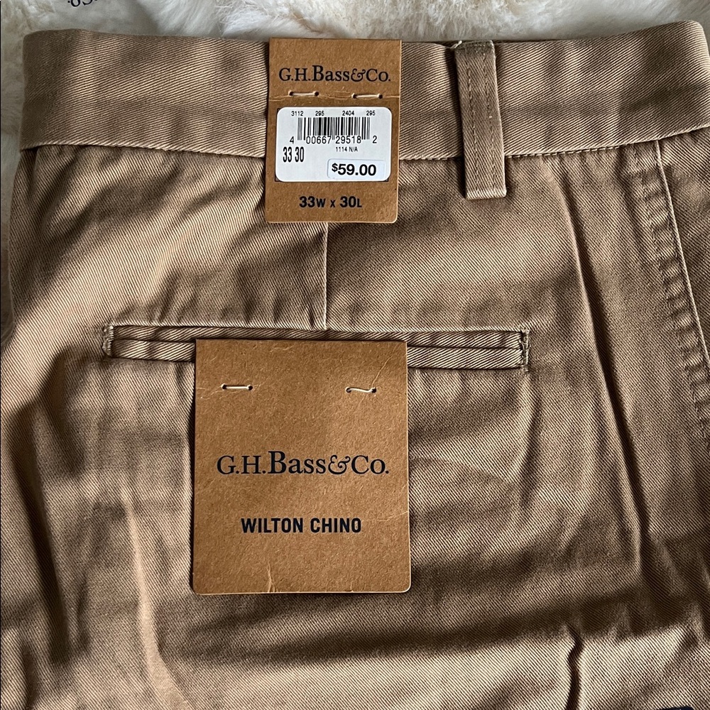 G.H. Bass & Co. Men's Wilton Chino Pants in Brown